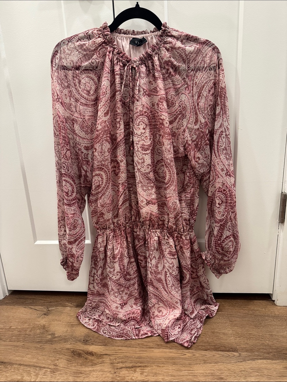Vici Long-Sleeve Paisley Mini Dress in Rose and Ivory